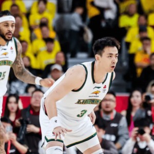 kaiyun-赵继伟上半场5中2，三分3中0得到4分4篮板3助攻